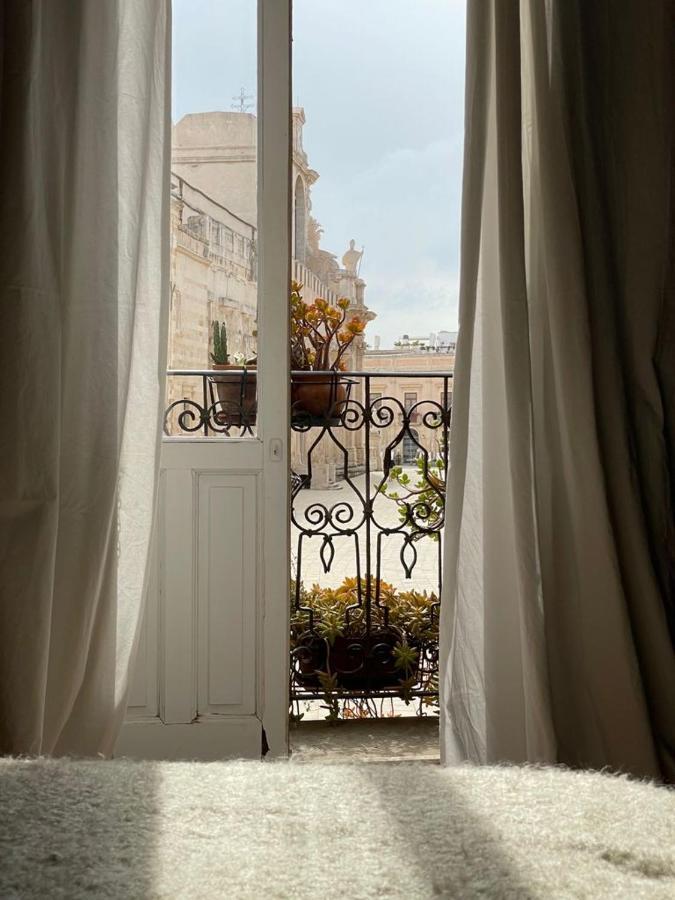シラクーサ Il Salotto Di Maria Pia Bed & Breakfast エクステリア 写真