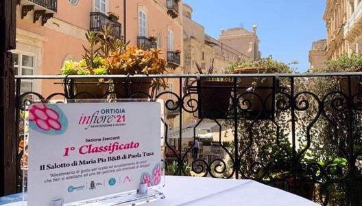 シラクーサ Il Salotto Di Maria Pia Bed & Breakfast エクステリア 写真