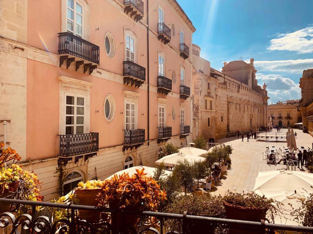 シラクーサ Il Salotto Di Maria Pia Bed & Breakfast エクステリア 写真