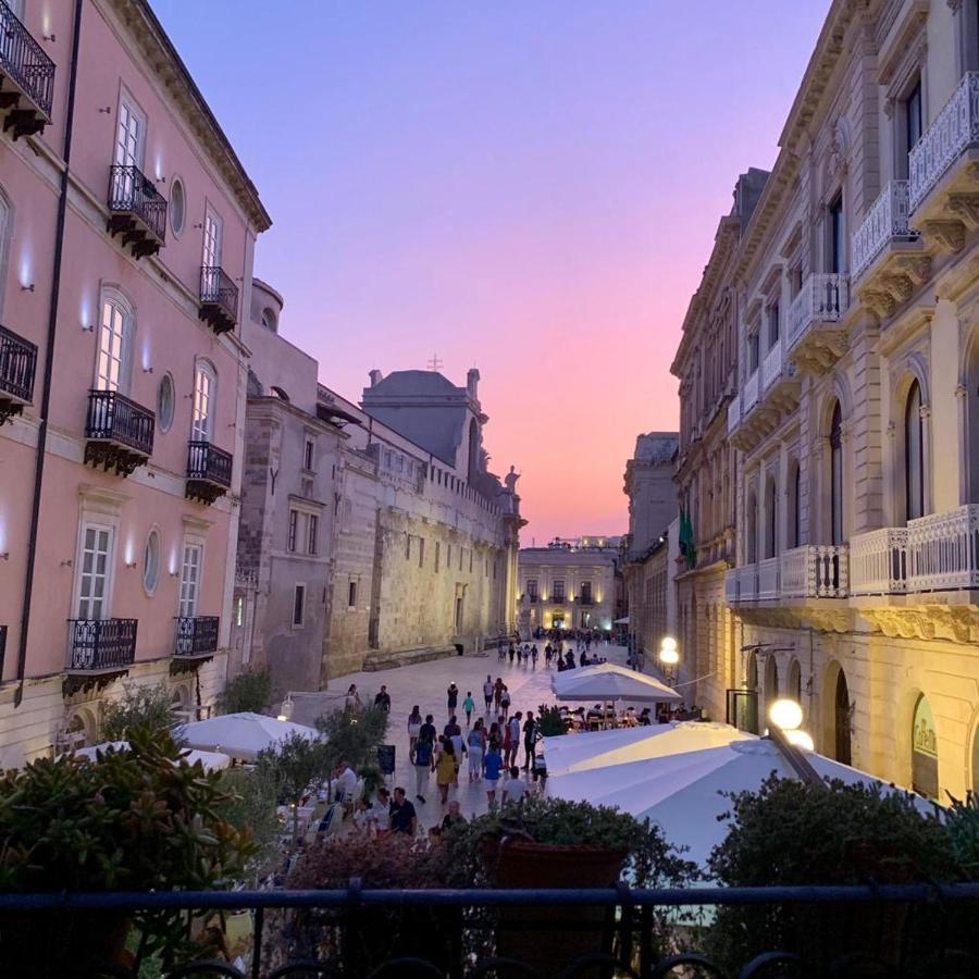 シラクーサ Il Salotto Di Maria Pia Bed & Breakfast エクステリア 写真